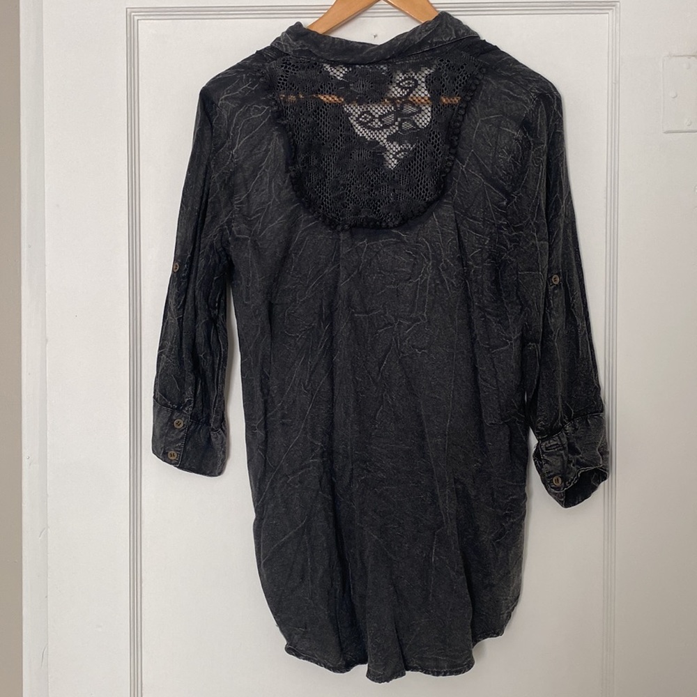Button up blouse - Picture 4 of 4